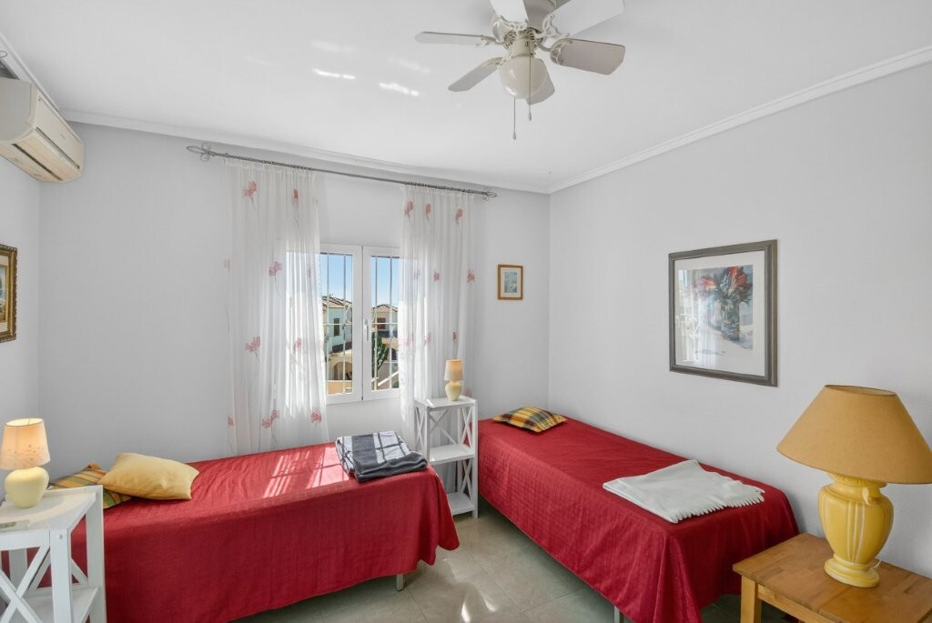 For sale - 3 Bedroom 2 Bathroom Quad House in Playa Flamenca - Serena III  - Alicante