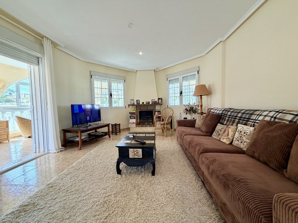 For sale - 5 Bedroom 3 Bathroom Villa in Ciudad Quesada - Costa Blanca  - Alicante