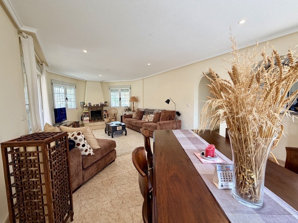 For sale - 5 Bedroom 3 Bathroom Villa in Ciudad Quesada - Costa Blanca  - Alicante