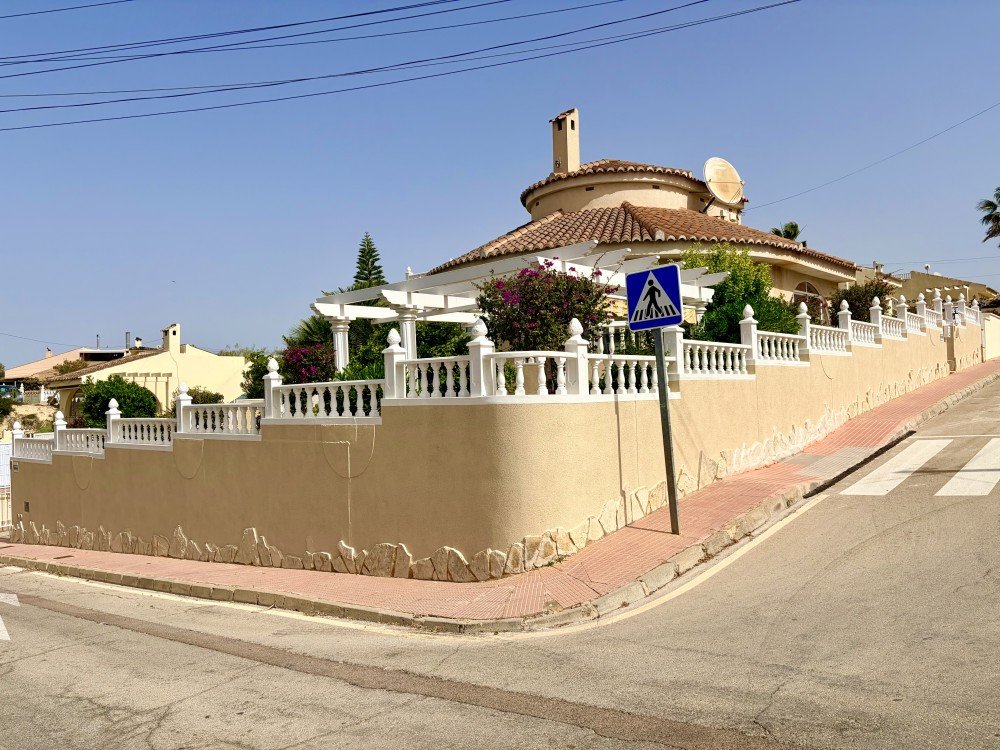 For sale - 5 Bedroom 3 Bathroom Villa in Ciudad Quesada - Costa Blanca  - Alicante