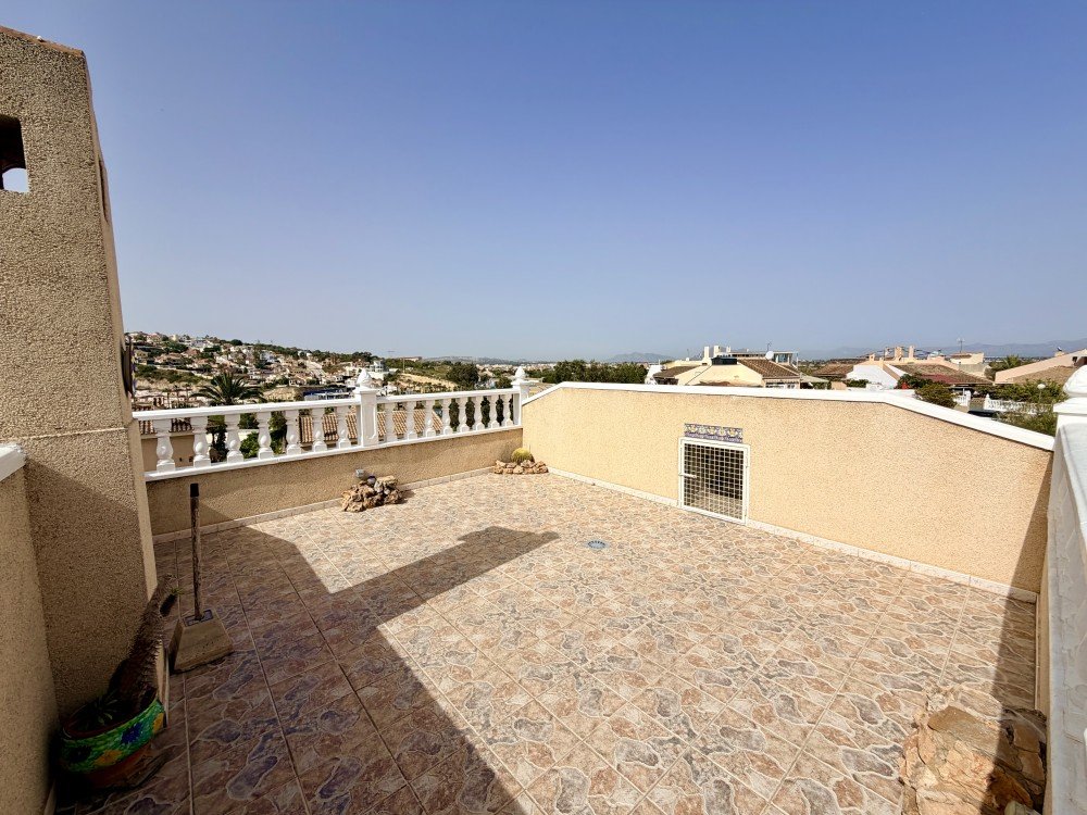 For sale - 5 Bedroom 3 Bathroom Villa in Ciudad Quesada - Costa Blanca  - Alicante