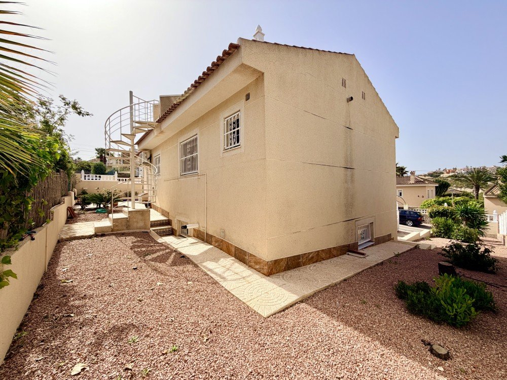 For sale - 5 Bedroom 3 Bathroom Villa in Ciudad Quesada - Costa Blanca  - Alicante