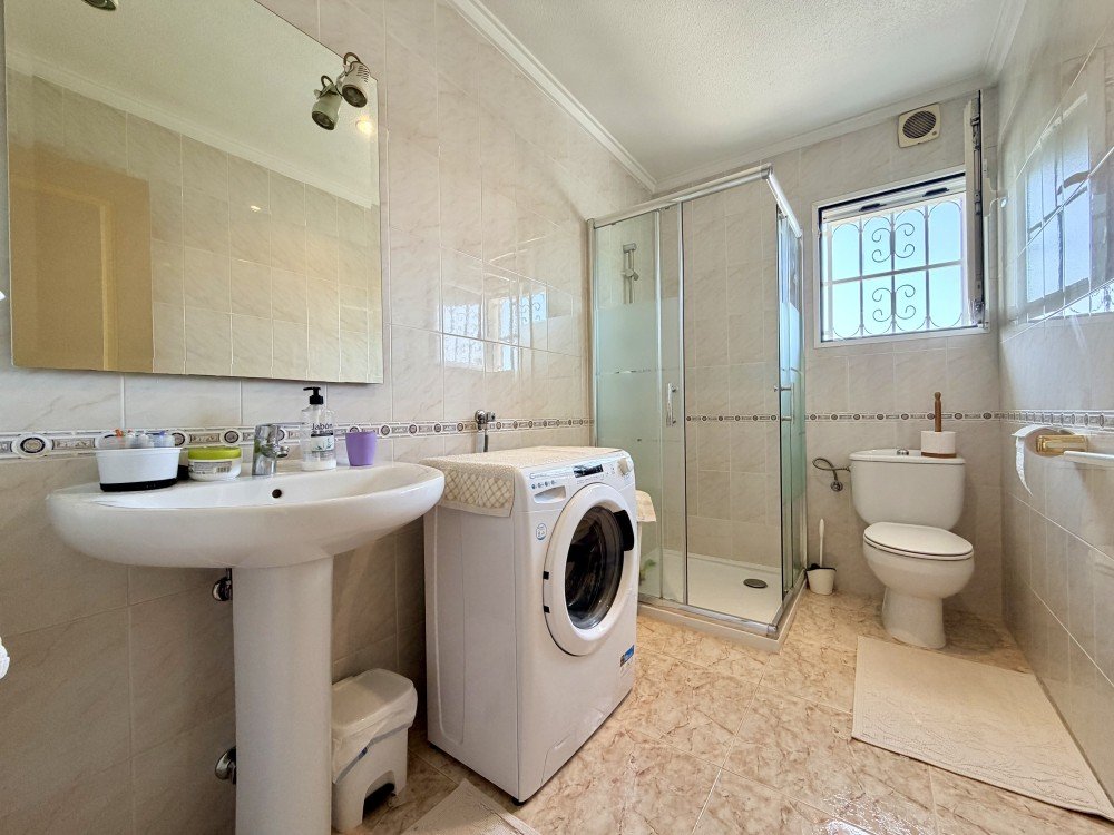 For sale - 5 Bedroom 3 Bathroom Villa in Ciudad Quesada - Costa Blanca  - Alicante