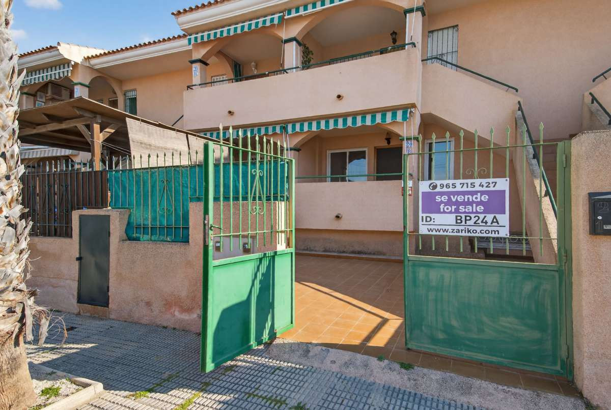 For sale - 2 Bedroom 1 Bathroom House - Bungalow in San Pedro del Pinatar - Lo Pagan  - Murcia