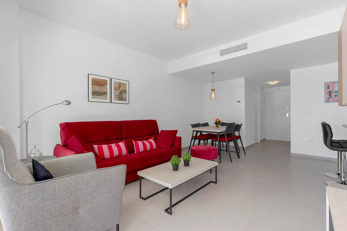 For sale - 2 Bedroom 2 Bathroom Apartment - Middle Floor Apartment in Orihuela - La Zenia  - Alicante
