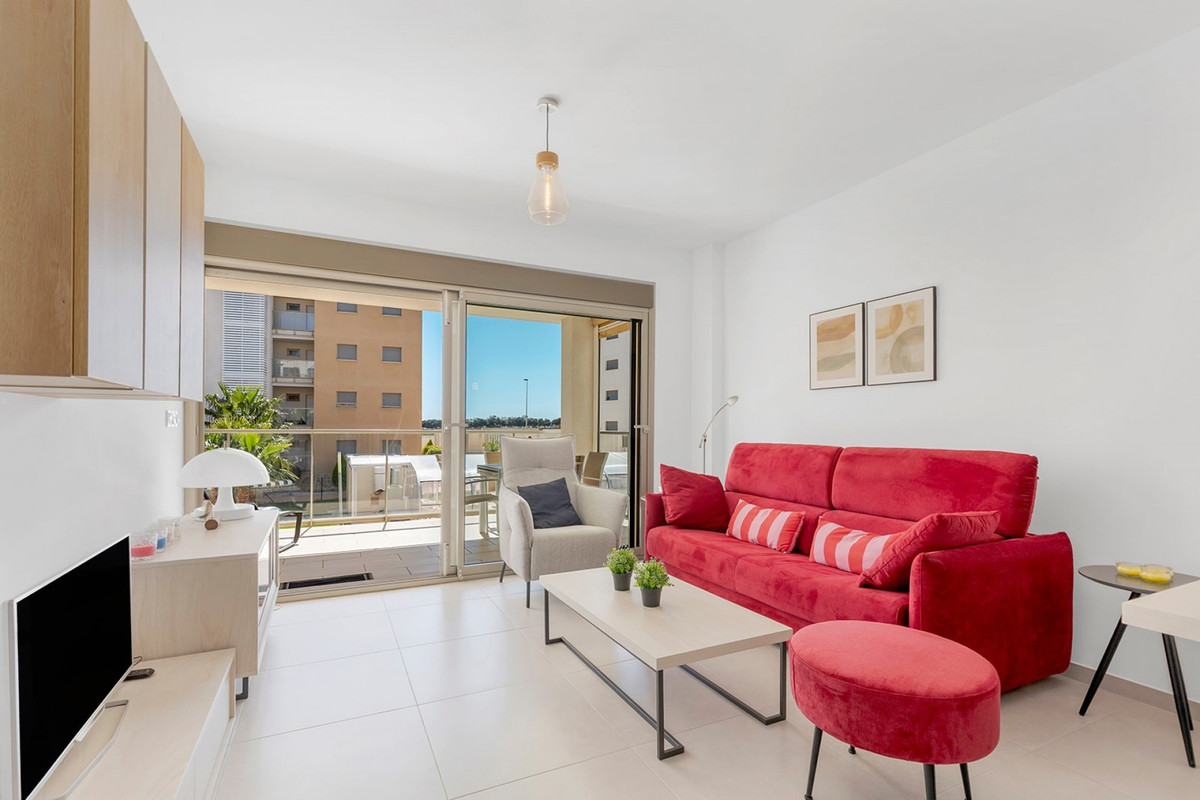 For sale - 2 Bedroom 2 Bathroom Apartment - Middle Floor Apartment in Orihuela - La Zenia  - Alicante