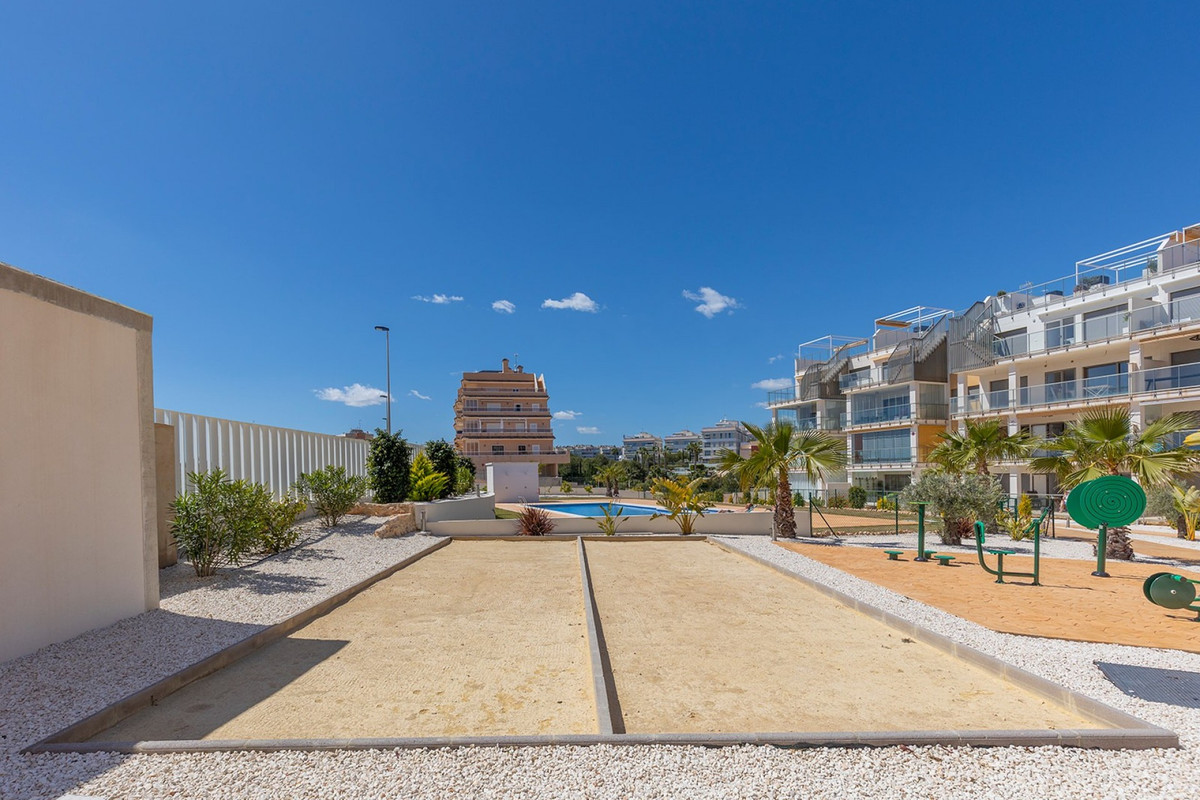For sale - 2 Bedroom 2 Bathroom Apartment - Middle Floor Apartment in Orihuela - La Zenia  - Alicante