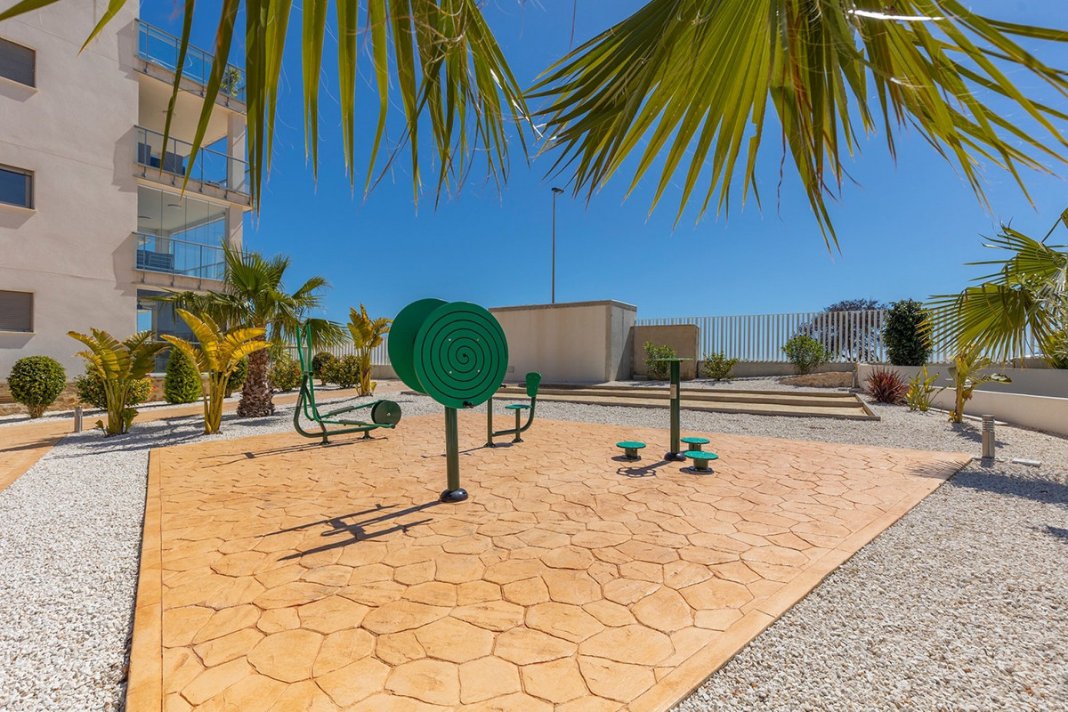 For sale - 2 Bedroom 2 Bathroom Apartment - Middle Floor Apartment in Orihuela - La Zenia  - Alicante
