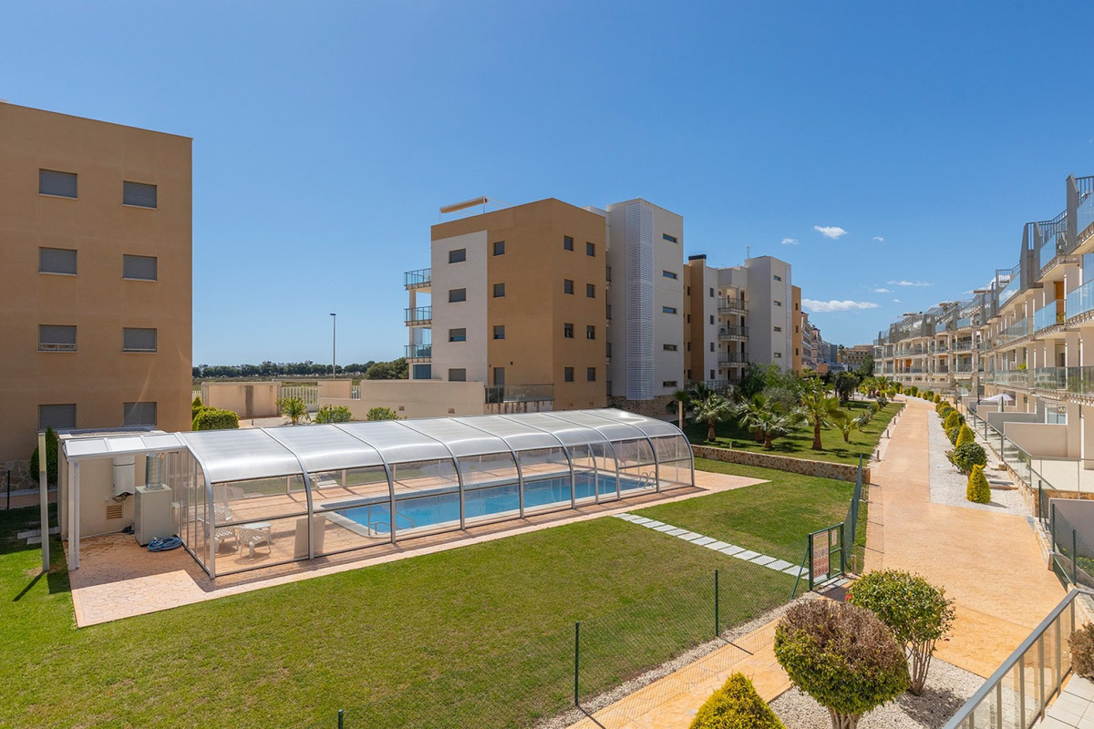 For sale - 2 Bedroom 2 Bathroom Apartment - Middle Floor Apartment in Orihuela - La Zenia  - Alicante