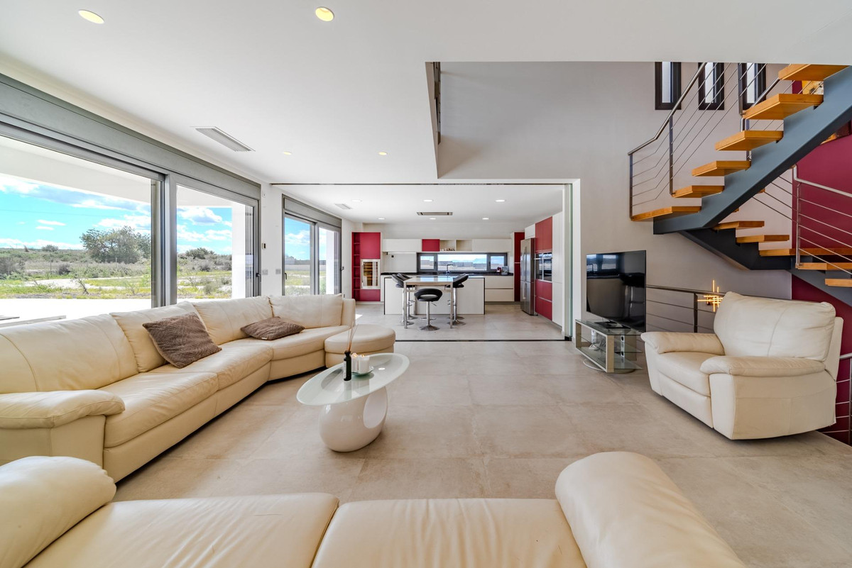 For sale - 5 Bedroom 4 Bathroom House - Detached Villa in San Fulgencio - La Marina  - Alicante