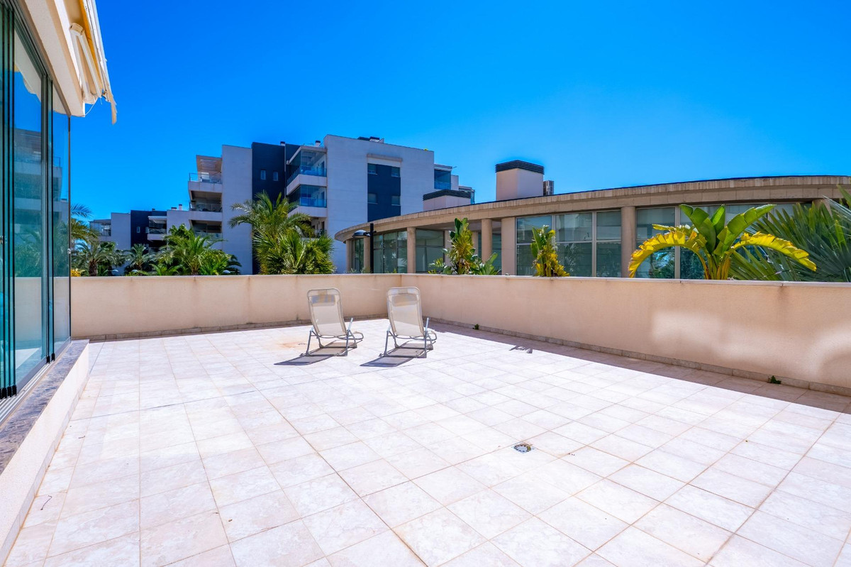 For sale - 3 Bedroom 2 Bathroom Apartment - Ground Floor Apartment in Orihuela - Los Dolses  - Alicante