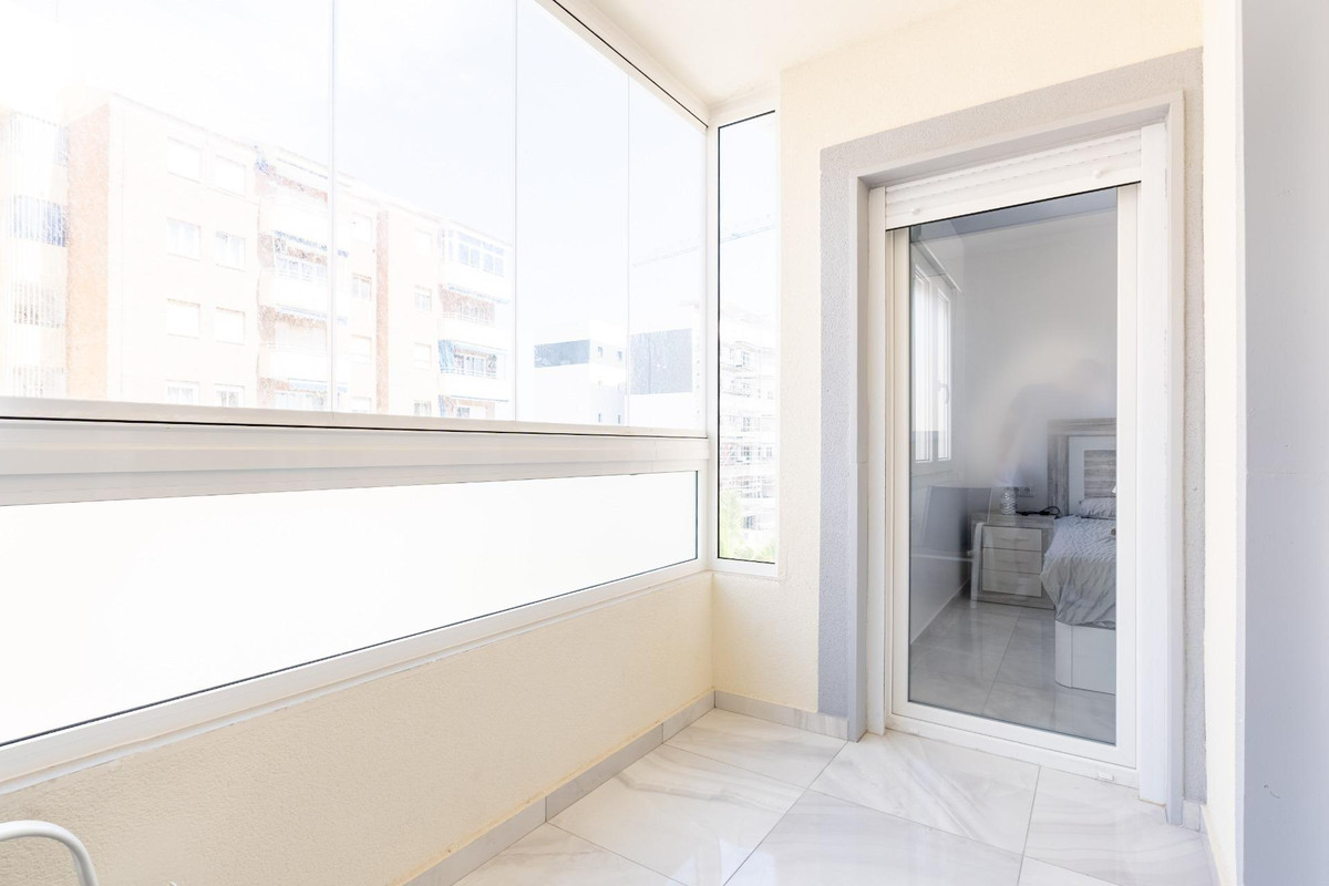 For sale - 4 Bedroom 3 Bathroom House - Townhouse in Orihuela - Punta Prima  - Alicante