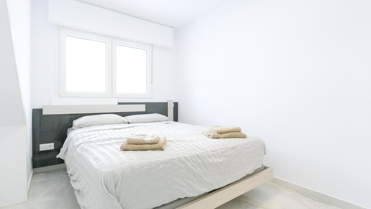 For sale - 4 Bedroom 3 Bathroom House - Townhouse in Orihuela - Punta Prima  - Alicante