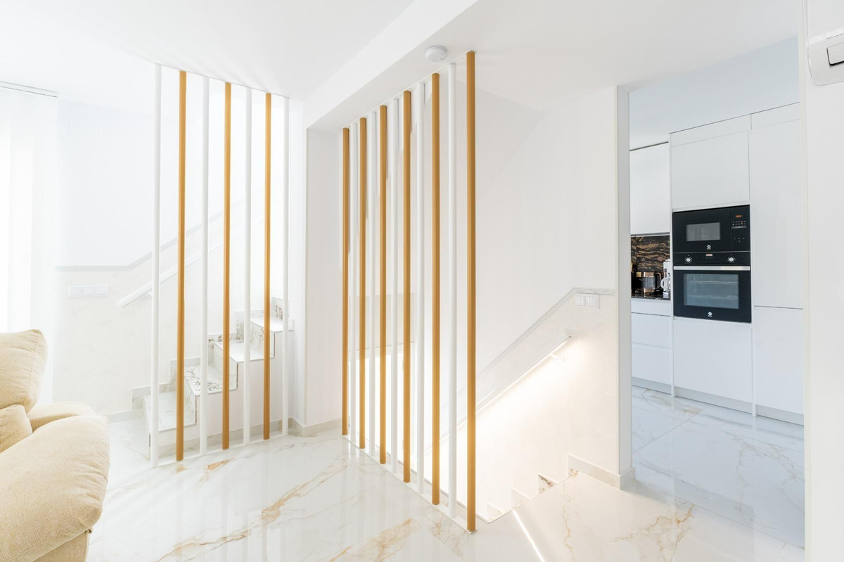 For sale - 4 Bedroom 3 Bathroom House - Townhouse in Orihuela - Punta Prima  - Alicante