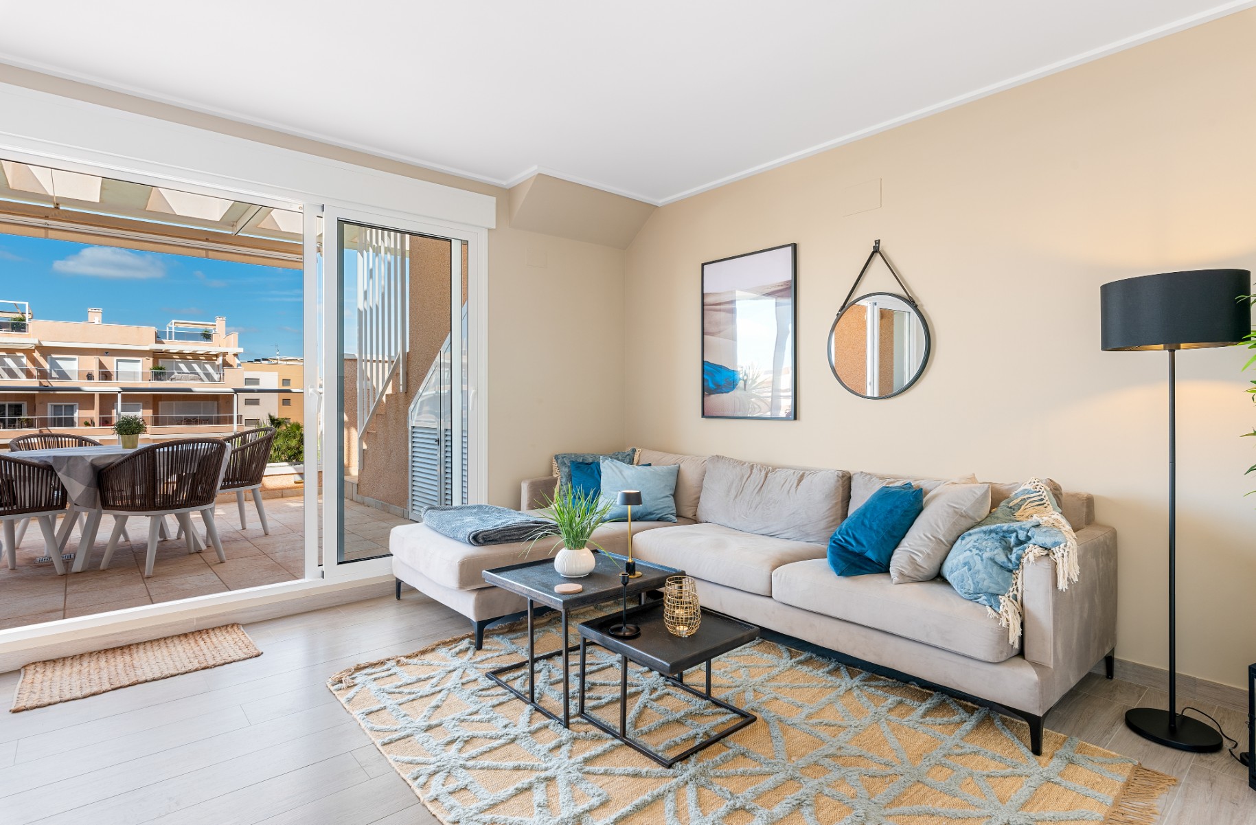 For sale - 3 Bedroom 2 Bathroom Apartment in Orihuela Costa - Los Dolses  - Alicante