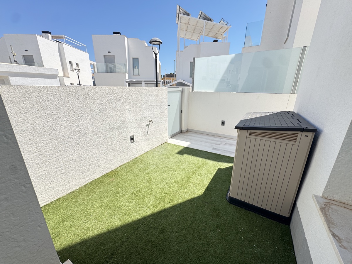 For sale - 4 Bedroom 4 Bathroom Villa in Lomas de Cabo Roig - , Lomas de Cabo Roig, Alicante, Spain - Alicante