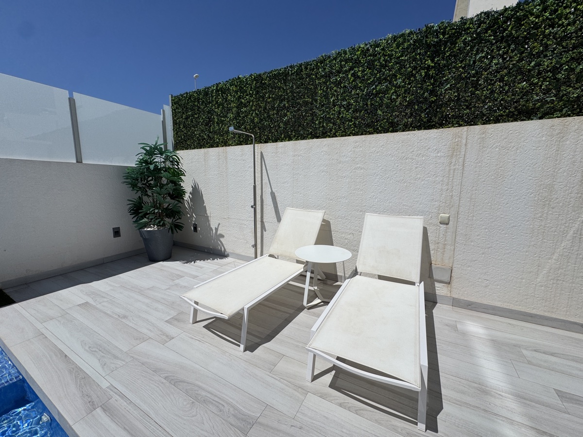 For sale - 4 Bedroom 4 Bathroom Villa in Lomas de Cabo Roig - , Lomas de Cabo Roig, Alicante, Spain - Alicante