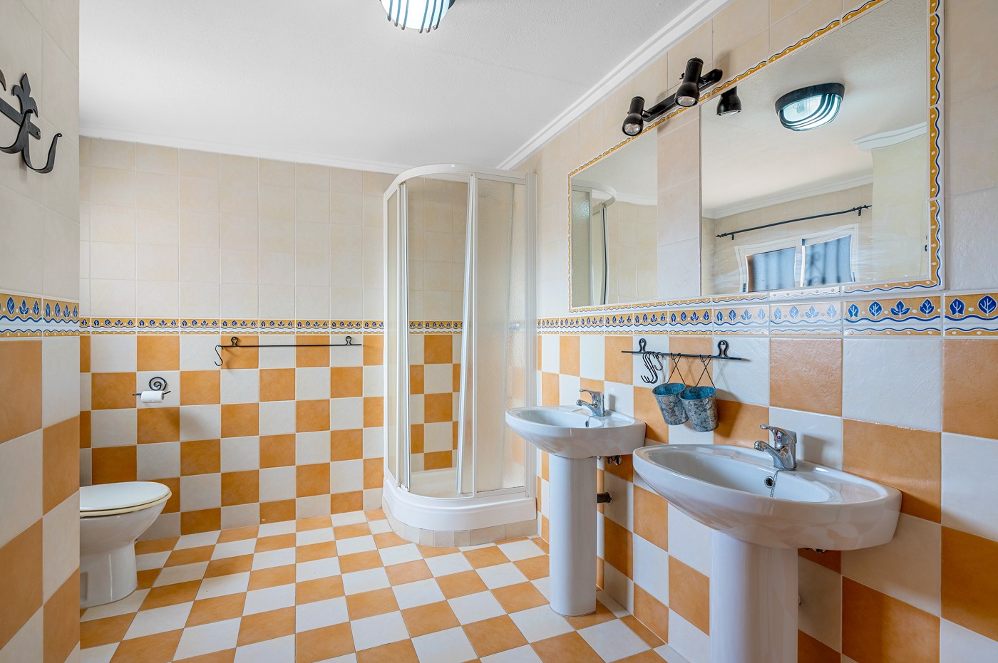 For sale - 4 Bedroom 2 Bathroom Villa in Orihuela Costa - Playa Flamenca  - Alicante