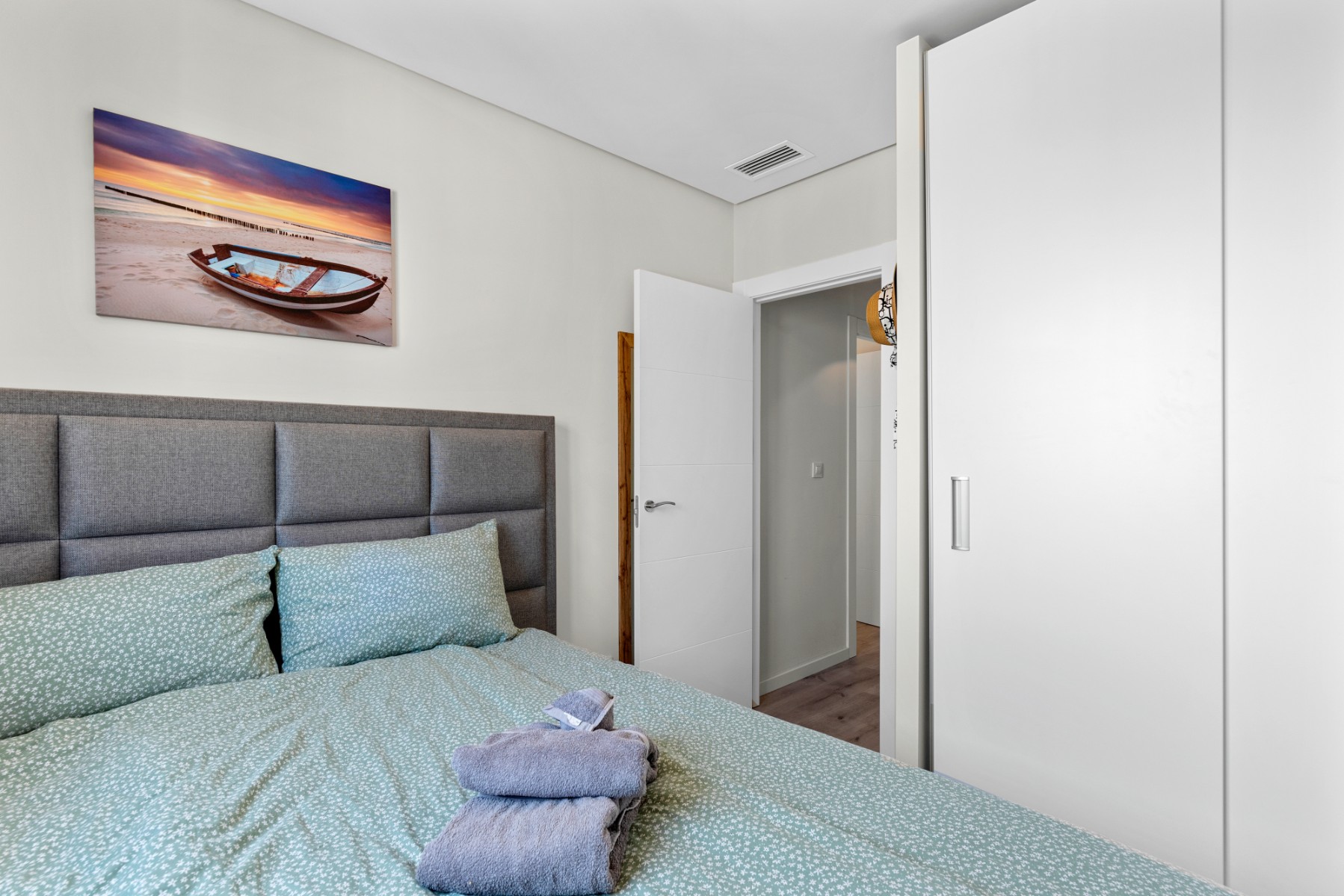 For sale - 3 Bedroom 2 Bathroom Apartment in Orihuela Costa - Los Dolses  - Alicante