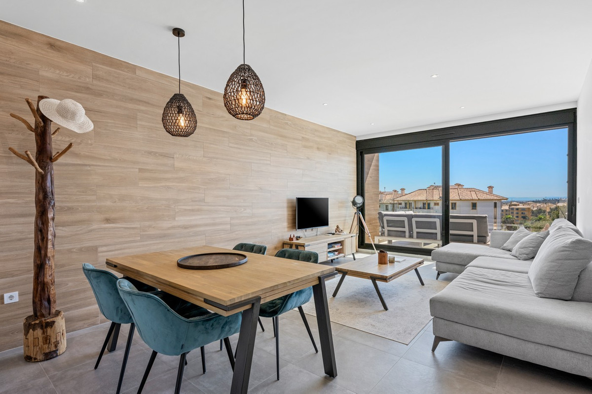 Sold - 2 Bedroom 2 Bathroom Apartment - Penthouse in Orihuela - Lomas De Campoamor  - Alicante
