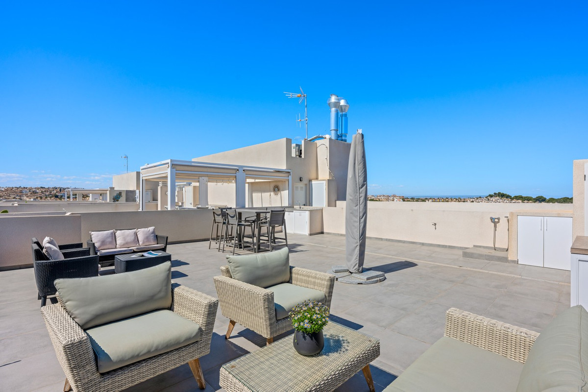 Sold - 2 Bedroom 2 Bathroom Apartment - Penthouse in Orihuela - Lomas De Campoamor  - Alicante