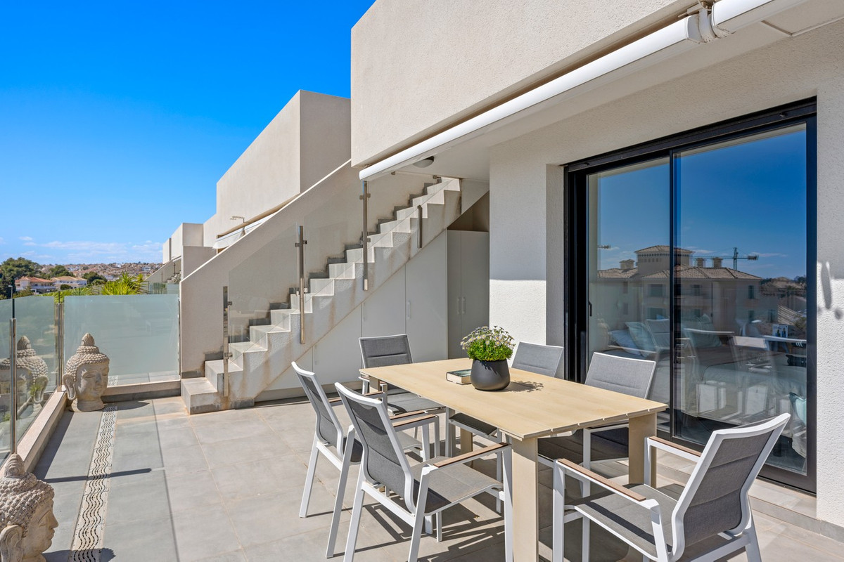 Sold - 2 Bedroom 2 Bathroom Apartment - Penthouse in Orihuela - Lomas De Campoamor  - Alicante
