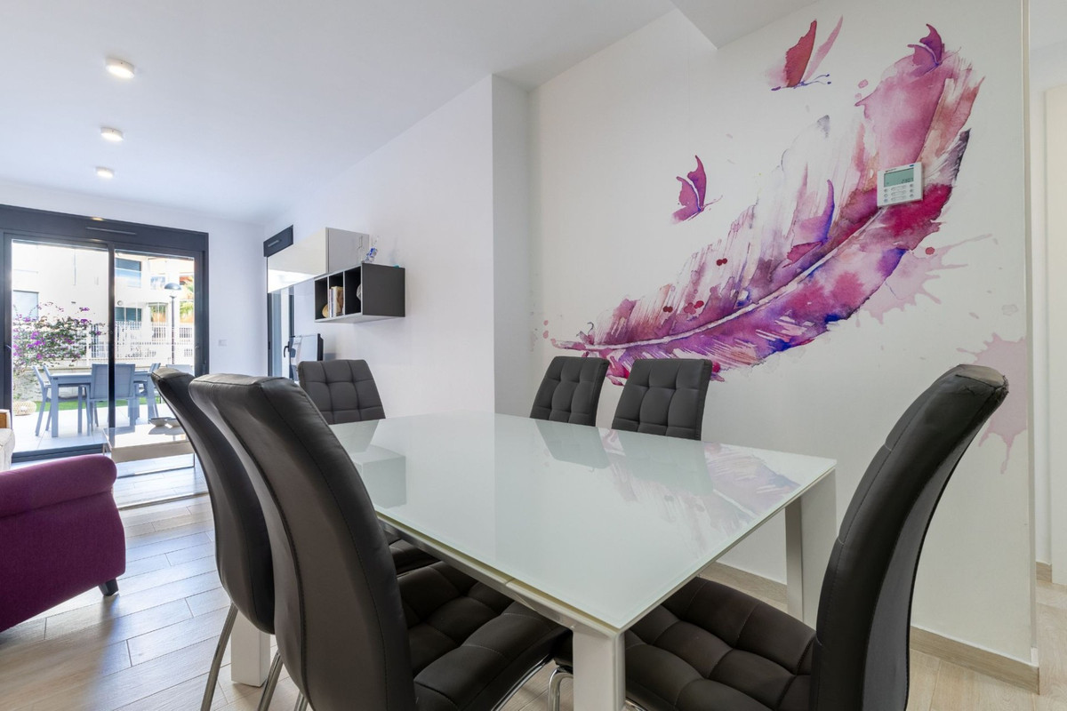 For sale - 2 Bedroom 2 Bathroom Apartment - Ground Floor Apartment in Orihuela - Villamartin  - Alicante