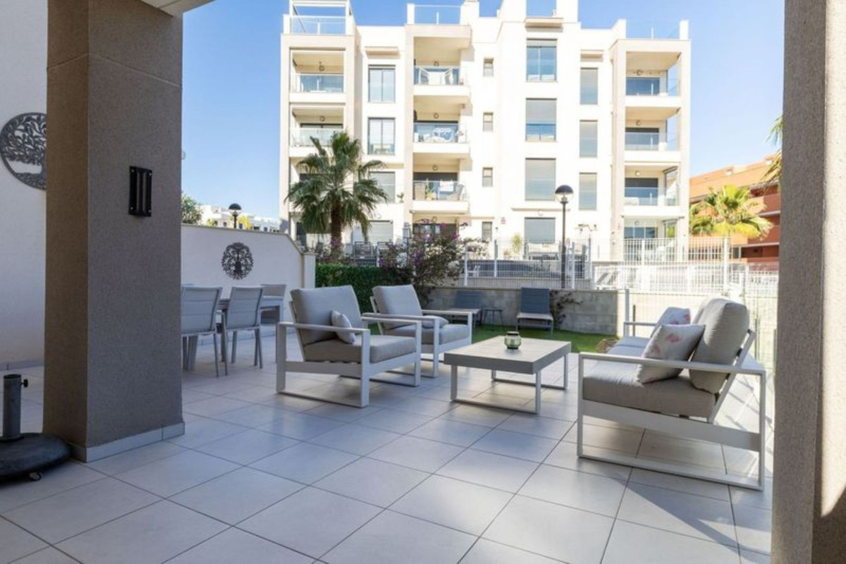 For sale - 2 Bedroom 2 Bathroom Apartment - Ground Floor Apartment in Orihuela - Villamartin  - Alicante