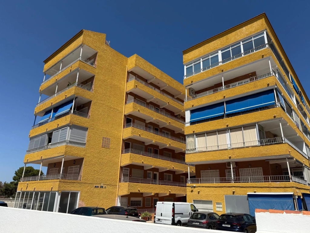 3 Bedroom 2 Bathroom Apartment in Punta Prima