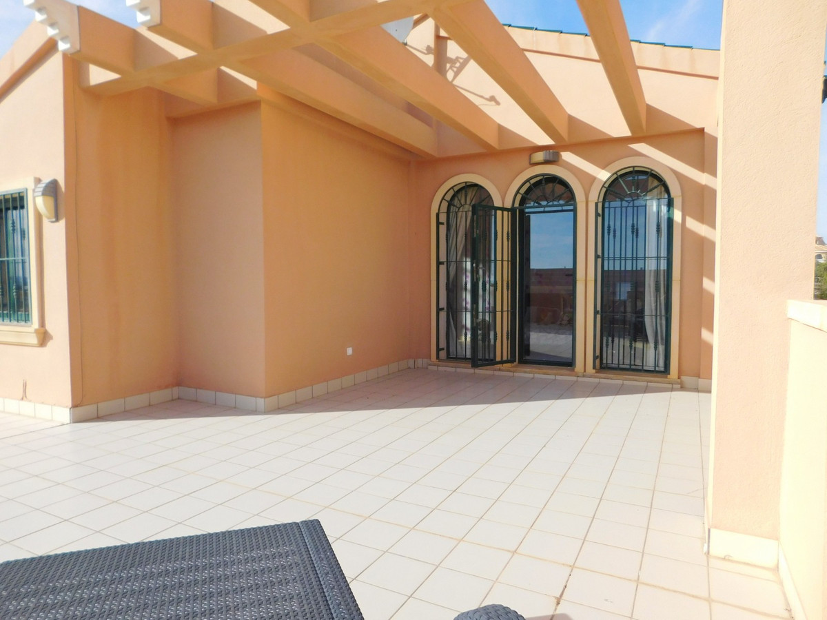 For sale - 4 Bedroom 2 Bathroom House - Detached Villa in Rojales - Ciudad Quesada  - Alicante