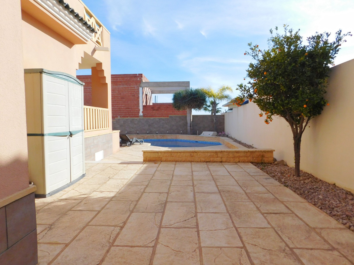 For sale - 4 Bedroom 2 Bathroom House - Detached Villa in Rojales - Ciudad Quesada  - Alicante