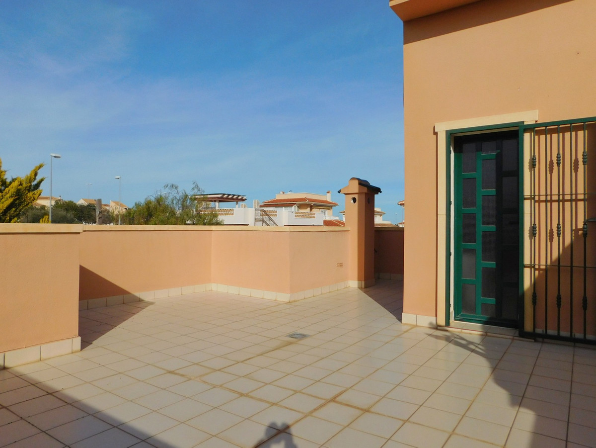 For sale - 4 Bedroom 2 Bathroom House - Detached Villa in Rojales - Ciudad Quesada  - Alicante