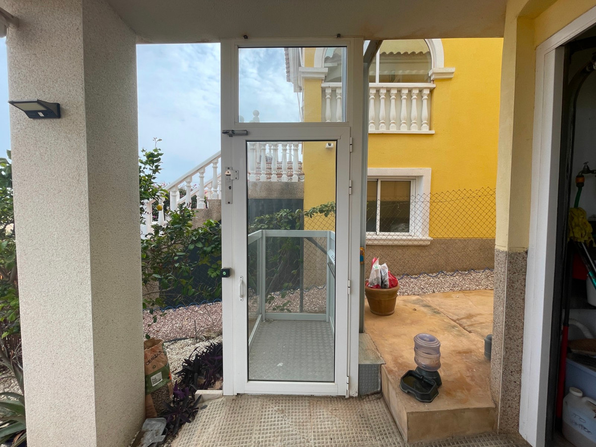 For sale - 3 Bedroom 2 Bathroom House - Detached Villa in San Fulgencio - San Fulgencio Centro  - Alicante