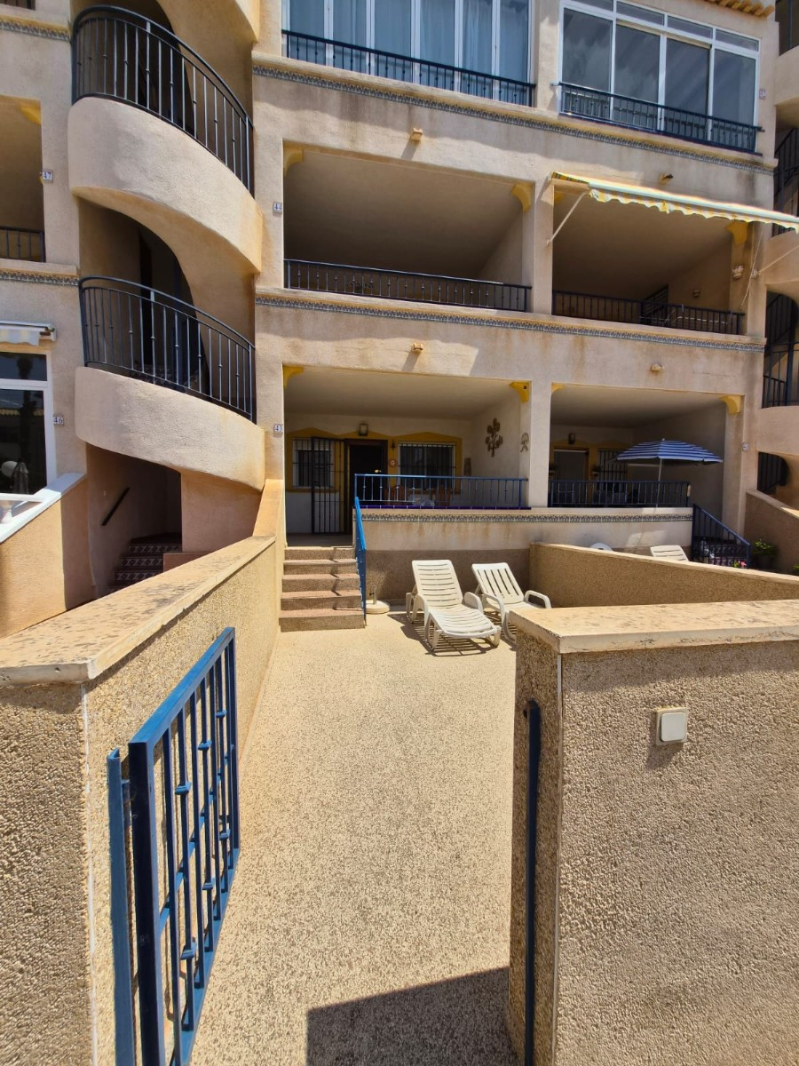 For sale - 2 Bedroom 1 Bathroom Apartment - Ground Floor Apartment in Orihuela - Punta Prima  - Alicante