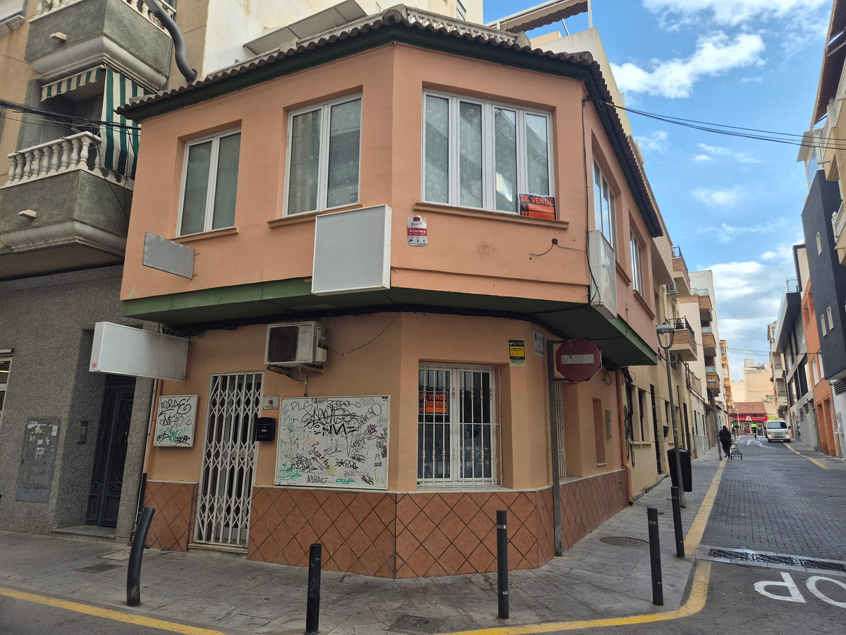 For sale - 2 Bedroom 1 Bathroom House - Townhouse in Torrevieja - Torrevieja Centro  - Alicante