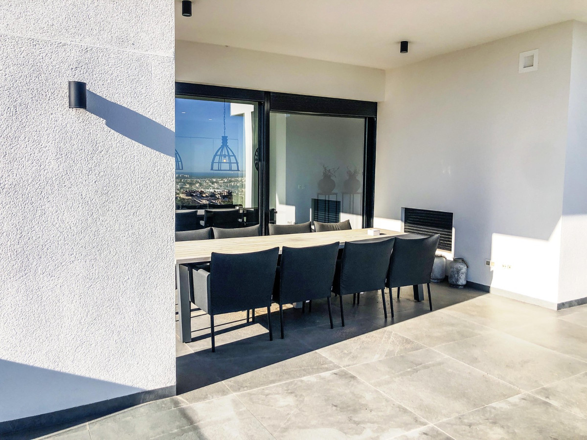 For sale - 6 Bedroom 5 Bathroom House - Detached Villa in Rojales - Ciudad Quesada  - Alicante