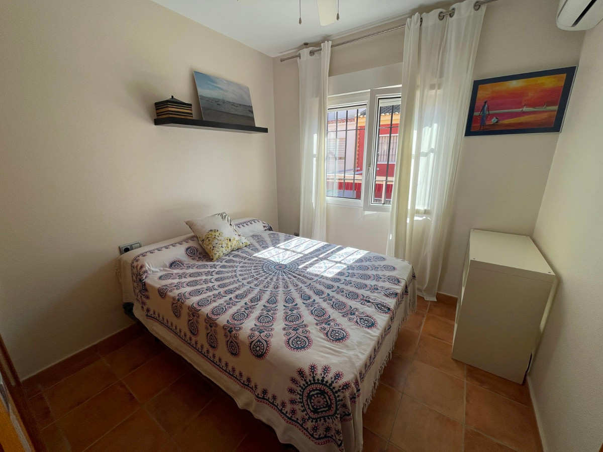 For sale - 4 Bedroom 3 Bathroom House - Townhouse in Pilar de la Horadada - Torre de la Horadada  - Alicante
