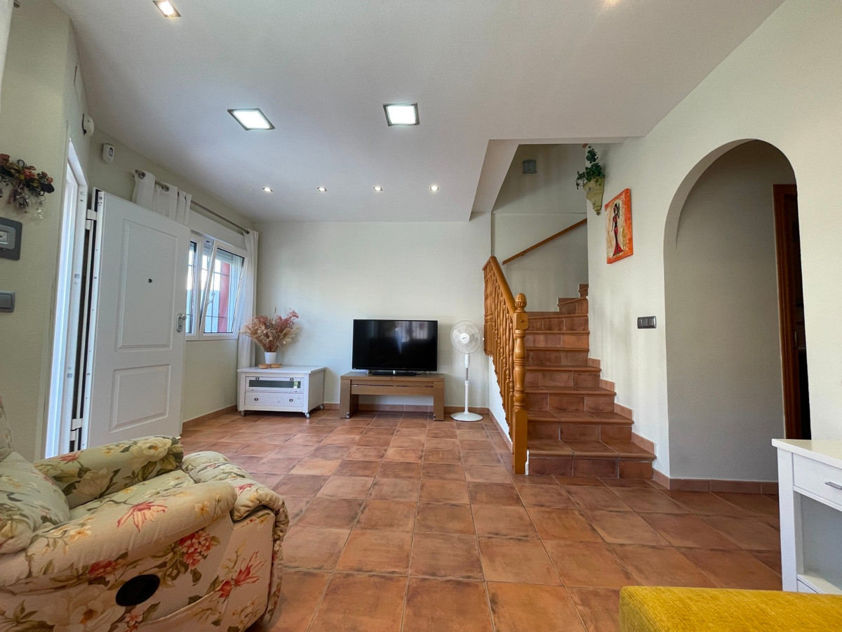 For sale - 4 Bedroom 3 Bathroom House - Townhouse in Pilar de la Horadada - Torre de la Horadada  - Alicante
