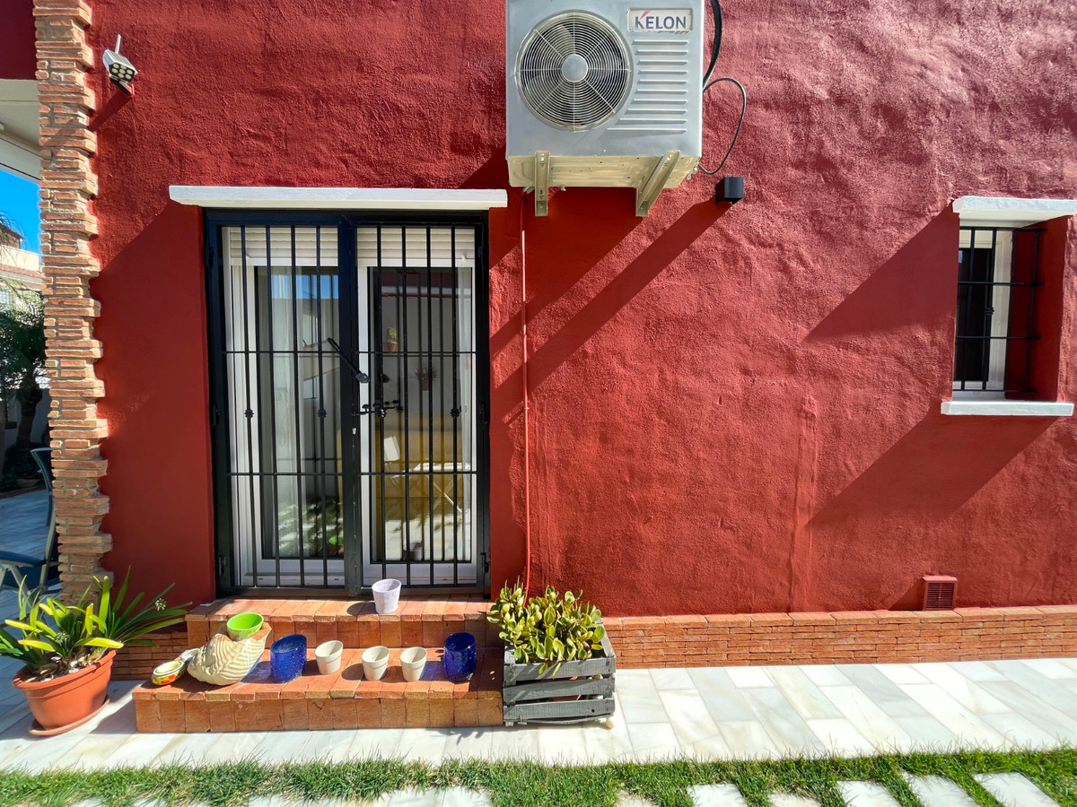 For sale - 4 Bedroom 3 Bathroom House - Townhouse in Pilar de la Horadada - Torre de la Horadada  - Alicante