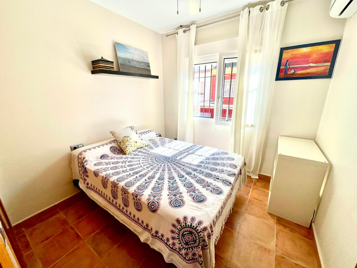 For sale - 4 Bedroom 3 Bathroom House - Townhouse in Pilar de la Horadada - Torre de la Horadada  - Alicante