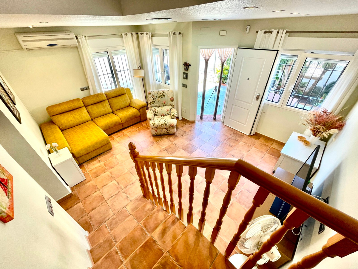 For sale - 4 Bedroom 3 Bathroom House - Townhouse in Pilar de la Horadada - Torre de la Horadada  - Alicante