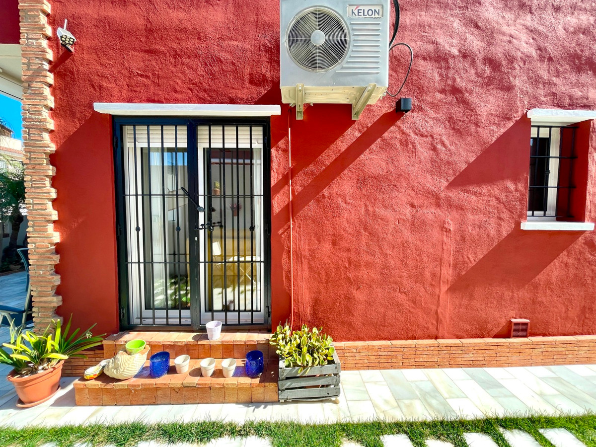 For sale - 4 Bedroom 3 Bathroom House - Townhouse in Pilar de la Horadada - Torre de la Horadada  - Alicante
