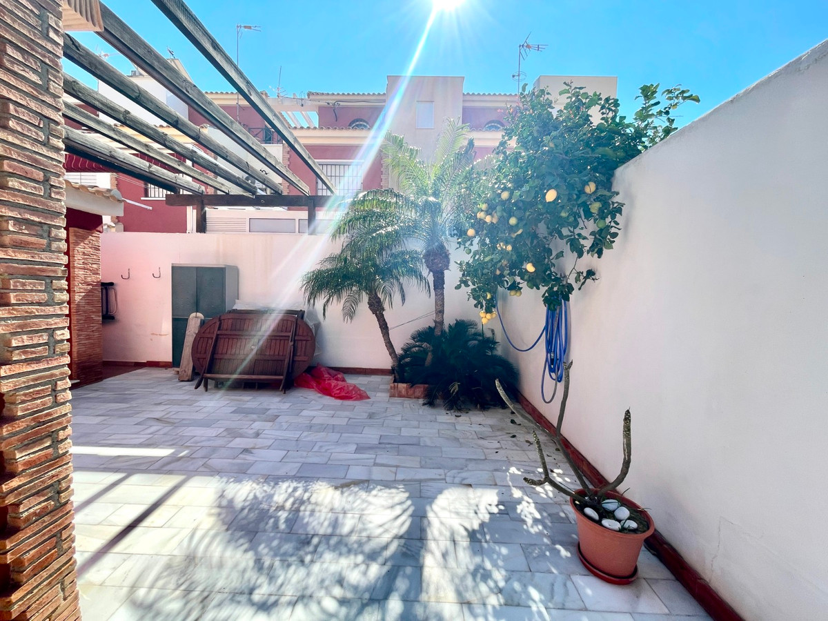 For sale - 4 Bedroom 3 Bathroom House - Townhouse in Pilar de la Horadada - Torre de la Horadada  - Alicante