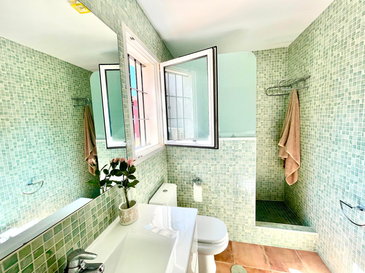 For sale - 4 Bedroom 3 Bathroom House - Townhouse in Pilar de la Horadada - Torre de la Horadada  - Alicante