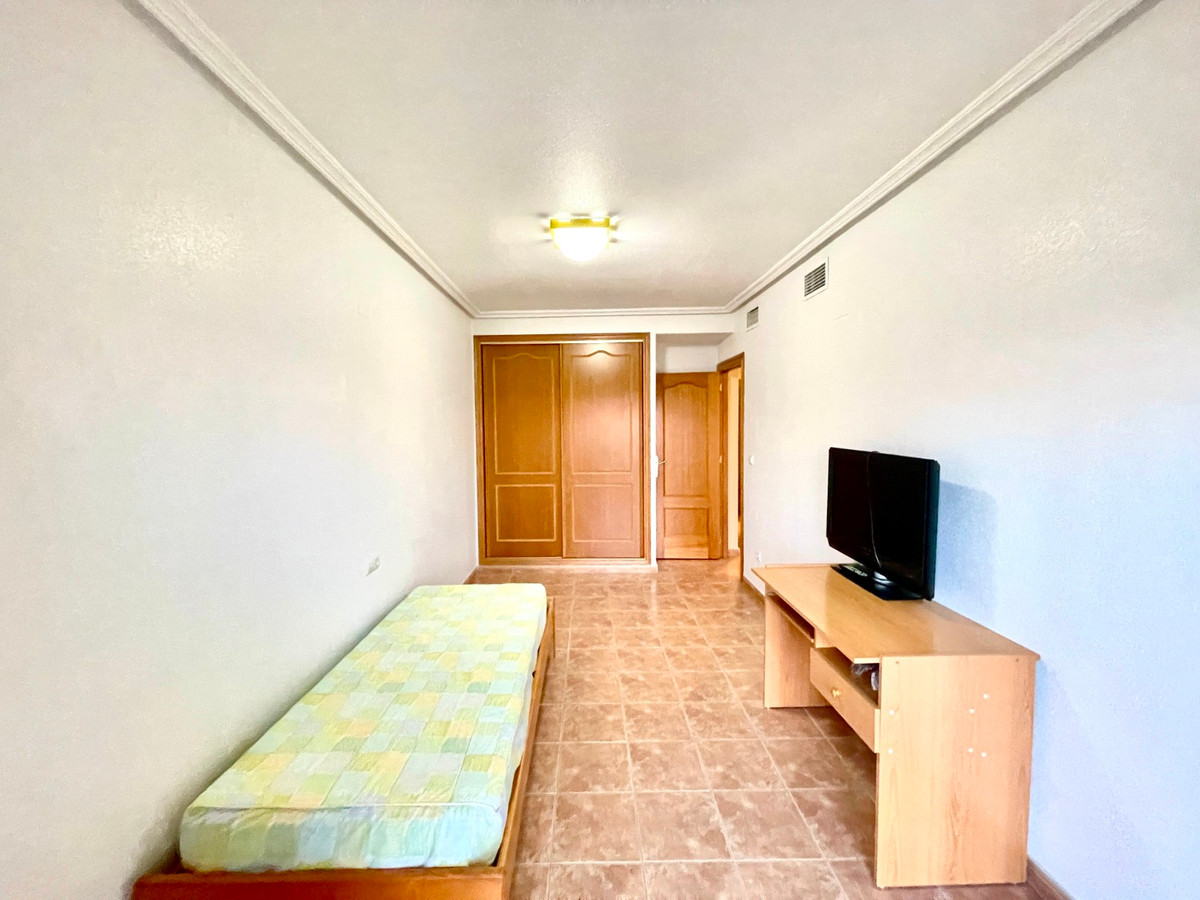 For sale - 3 Bedroom 3 Bathroom House - Detached Villa in Almoradi - Almoradi Centro  - Alicante