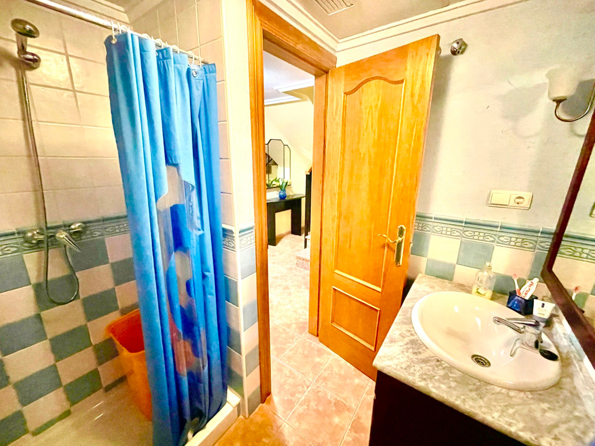 For sale - 3 Bedroom 3 Bathroom House - Detached Villa in Almoradi - Almoradi Centro  - Alicante