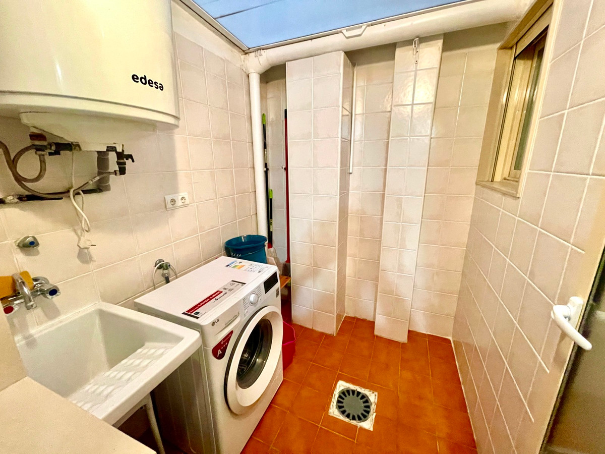 For sale - 3 Bedroom 3 Bathroom House - Detached Villa in Almoradi - Almoradi Centro  - Alicante