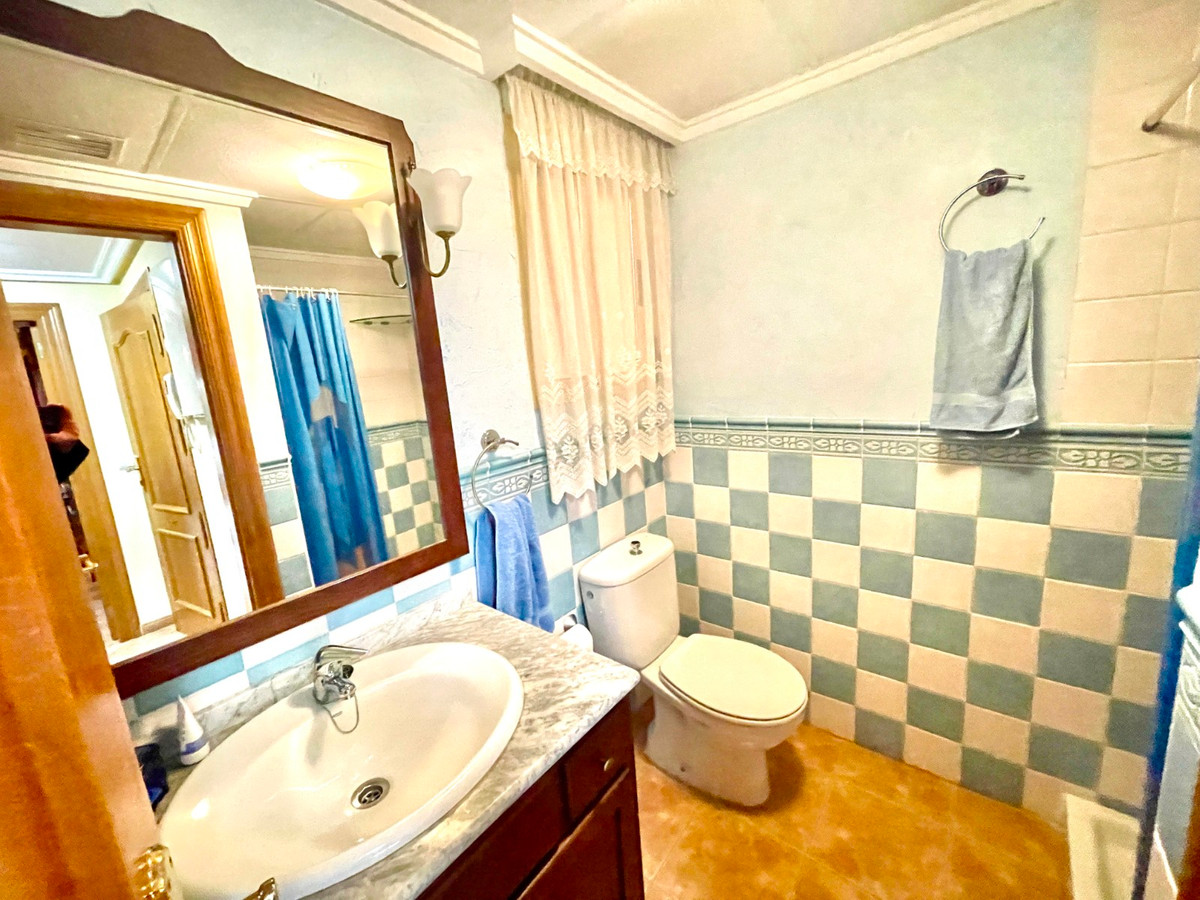 For sale - 3 Bedroom 3 Bathroom House - Detached Villa in Almoradi - Almoradi Centro  - Alicante