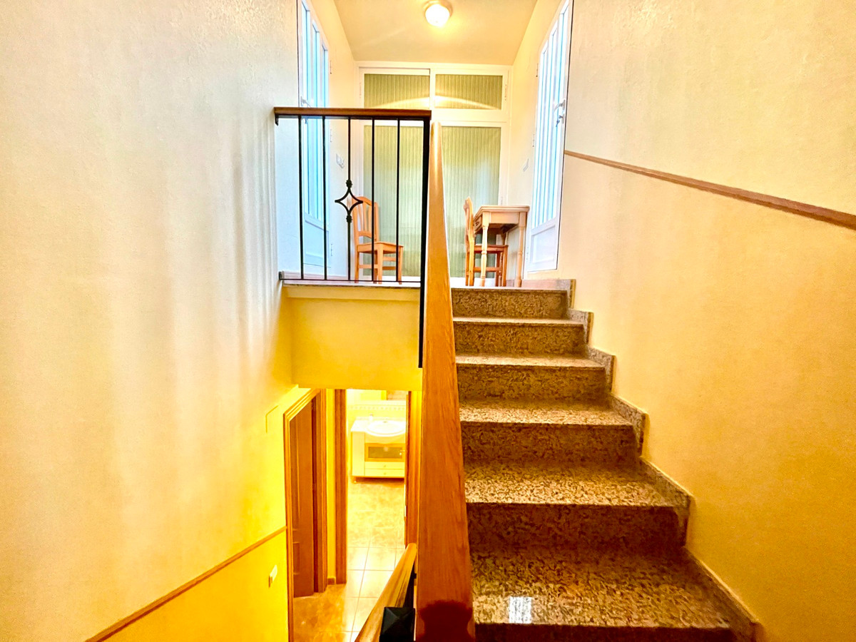 For sale - 3 Bedroom 3 Bathroom House - Detached Villa in Almoradi - Almoradi Centro  - Alicante