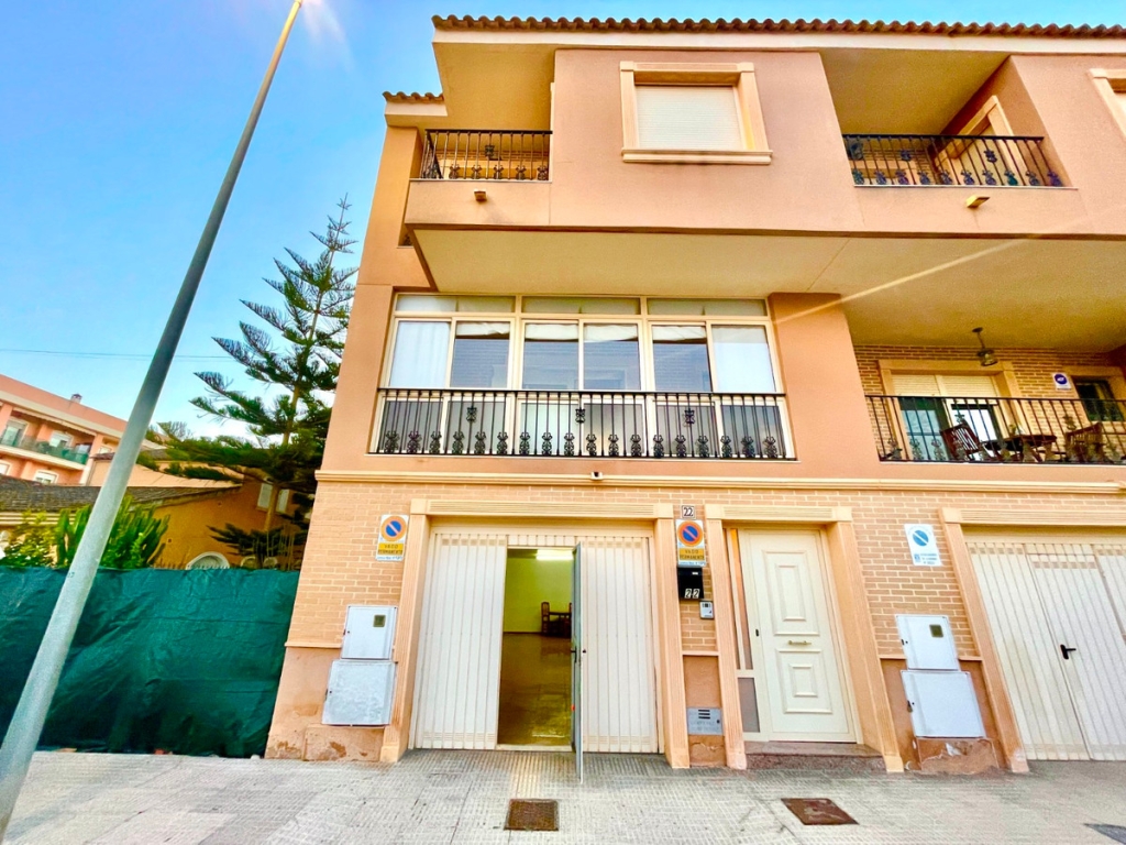 3 Bedroom 3 Bathroom House - Detached Villa in Almoradi